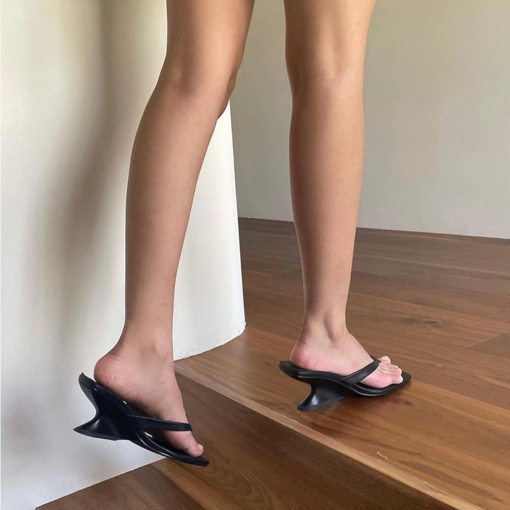 SONG OF STYLE - MIA HEELED THONG